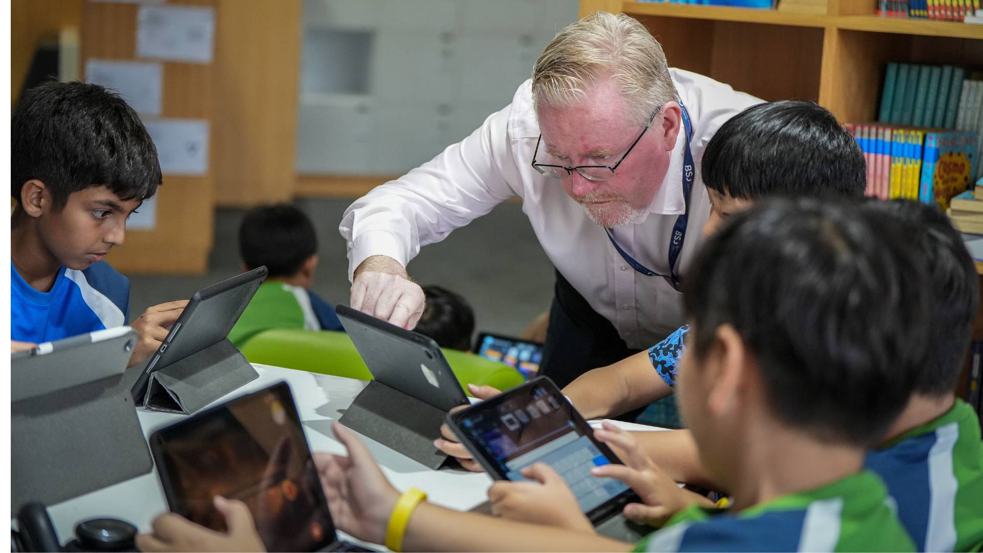 Expert International Teachers & Hands-On Pedagogy